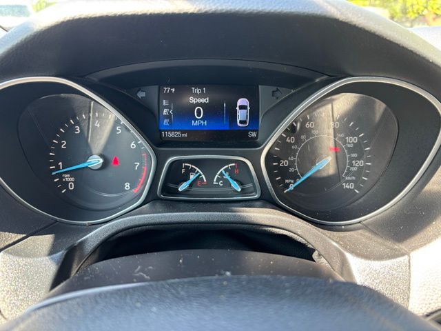 2015 Ford Focus SE photo