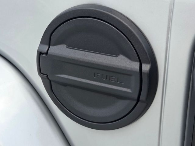 Used 2024 Silver Jeep Sahara 4xe image 33