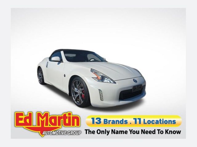 Pearl White 2017 Nissan 370Z Convertible Rear-Wheel Drive 7-Speed Automatic