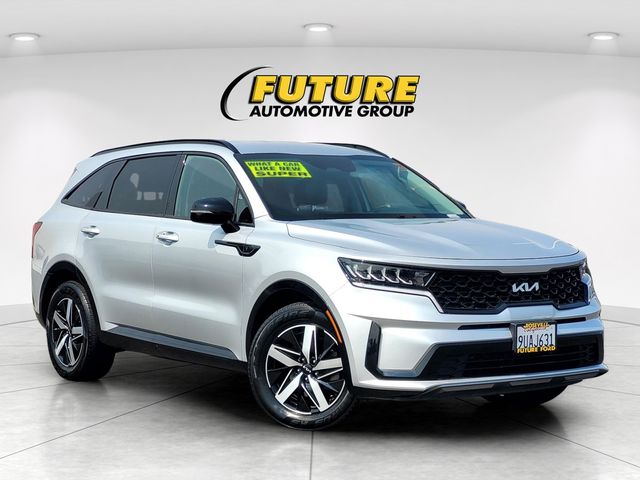 Sparkling Silver 2022 Kia Sorento SUV / Crossover Front-Wheel Drive 8-Speed Automatic