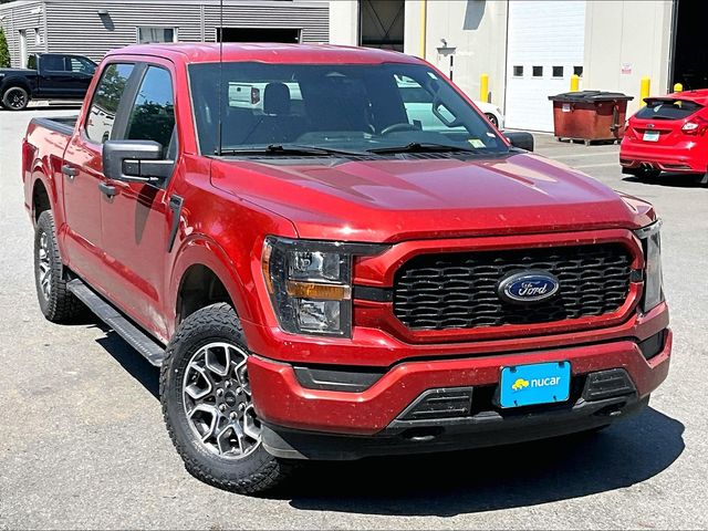 Hot Pepper Red Metallic Tinted Clearcoat 2023 Ford F-150 Pickup Truck Four-Wheel Drive Automatic