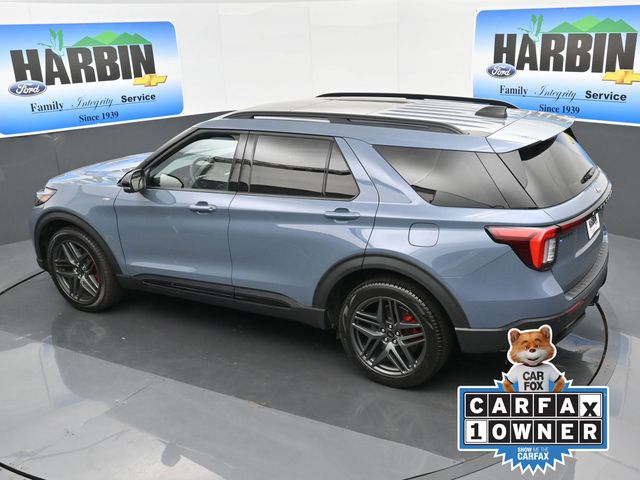 2025 Ford Explorer ST-Line photo