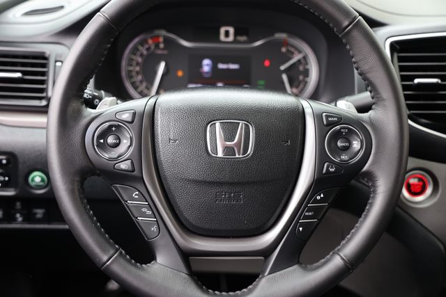 2023 Honda Ridgeline RTL Gray at Community Honda