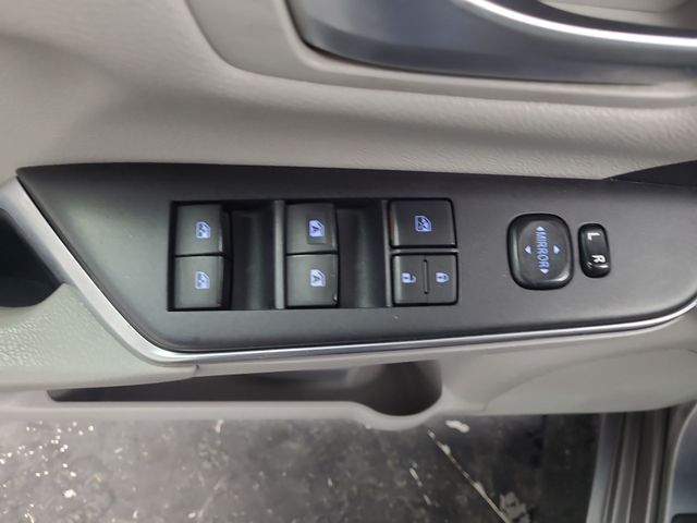 2016 – Toyota – Camry