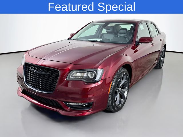 2023 Chrysler 300 Touring