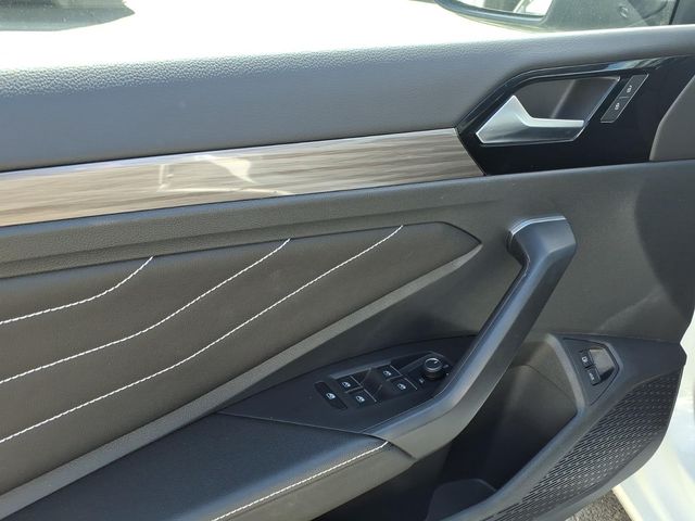 2024 Volkswagen Jetta - Image 11