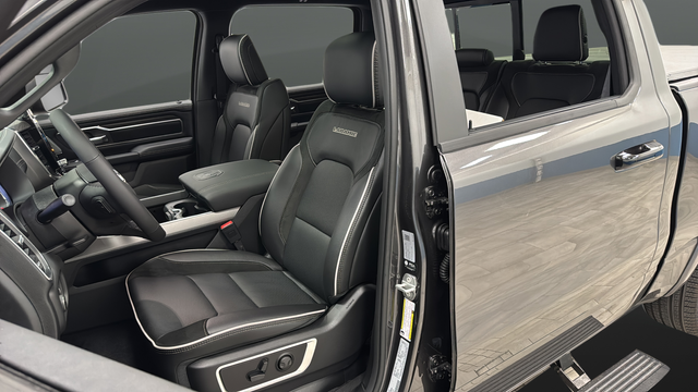 New 2026 Granite Crystal Metallic Clearcoat Ram Laramie image 9