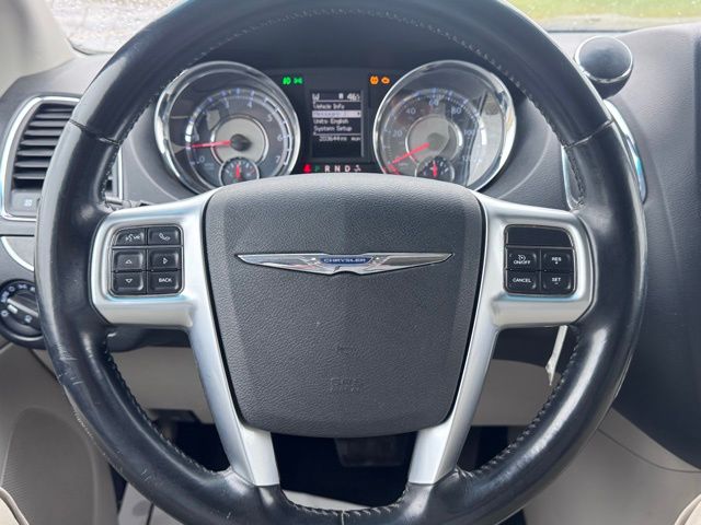 2012 Chrysler Town & Country Touring