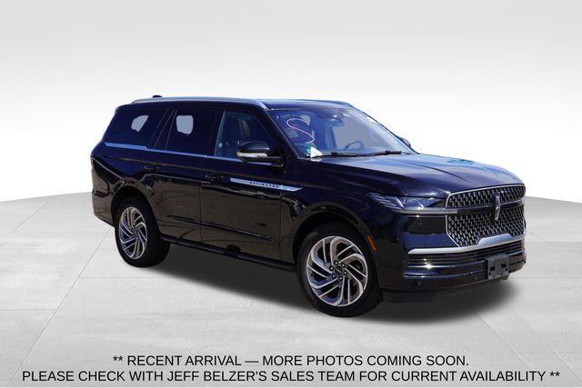 Infinite Black Metallic Clearcoat 2025 Lincoln Navigator SUV / Crossover Four-Wheel Drive Automatic