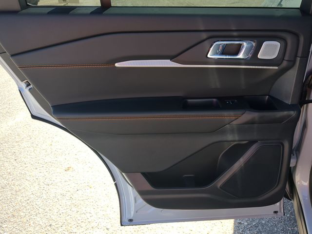 New 2026 Space White Metallic Ford Tremor® image 34