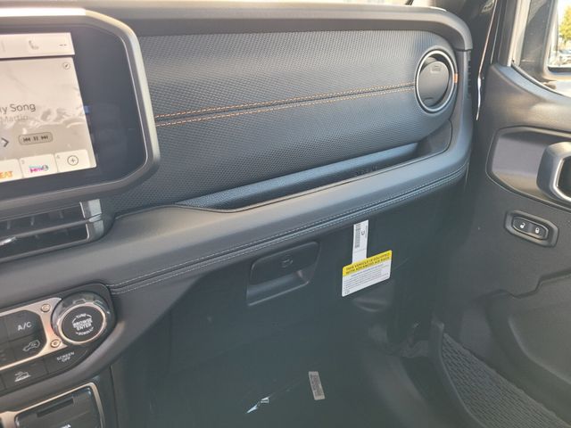 New 2026 Black Jeep Mojave image 27