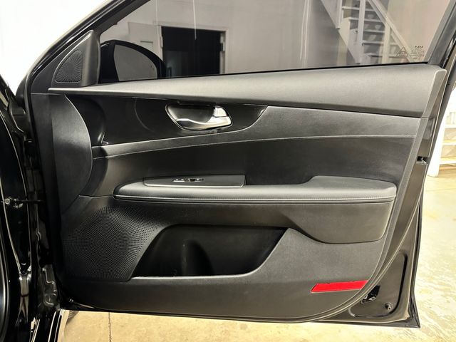 Used 2024 Aurora Black Kia GT-Line image 23