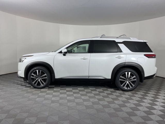2025 Everest White Pearl Tricoat Nissan Pathfinder Platinum 4X4 SUV