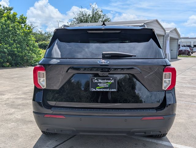 2022 Ford Explorer XLT Black at Community Kia