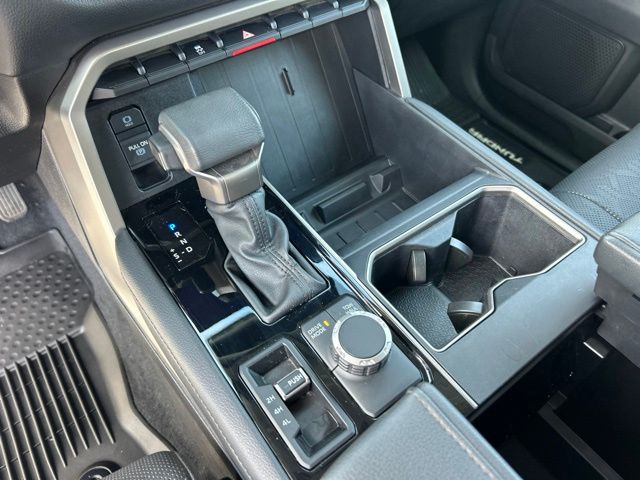 2024 Toyota Tundra Limited - Photo 26