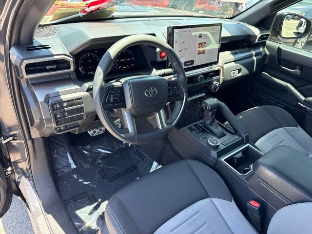 2025 Toyota Tacoma TRD Sport - Photo 10