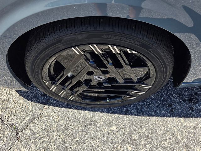 New 2026 Gray Nissan SR image 18