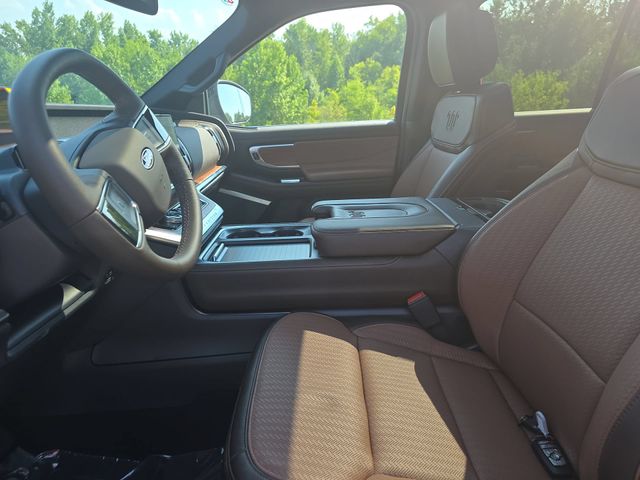 New 2027 Agate Black Metallic Ford MAX King Ranch® image 17