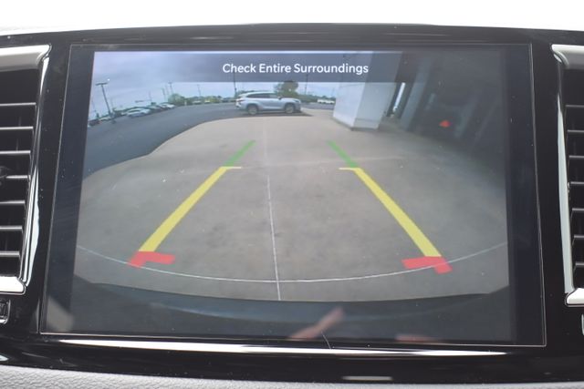 Used 2025 Chrysler Pacifica Van