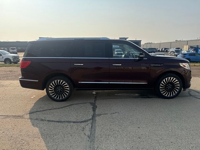 2018 Burgundy Lincoln Navigator L Black Label 4X4 SUV