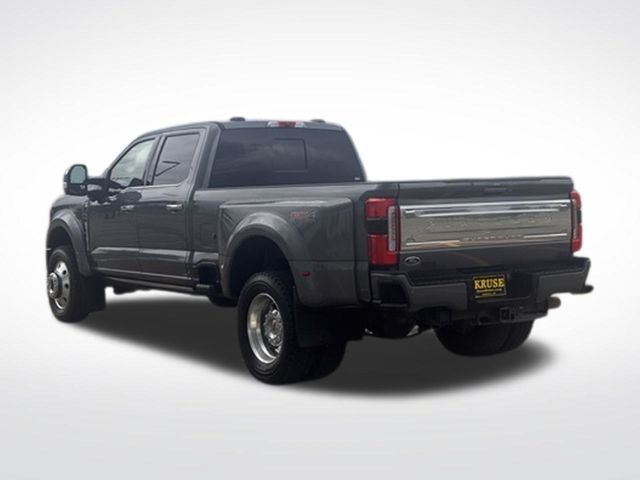 2023 Ford F-450 Super Duty Platinum