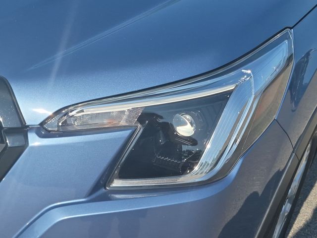Used 2022 Blue Subaru Base image 9