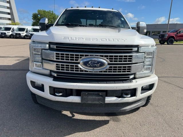 2017 White Ford Super Duty F-350 SRW Platinum 4X4 Truck