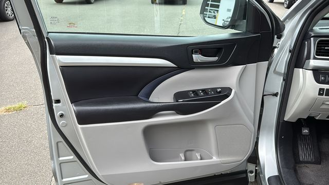 Used 2018 Toyota Highlander SUV