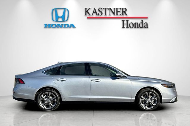 New 2026 Silver Honda EX-L image 3