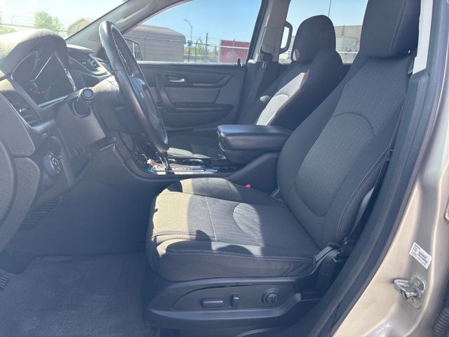 2017 Chevrolet Traverse LT photo