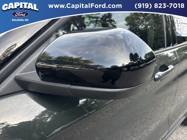 Used 2023 Green Ford XLT image 12