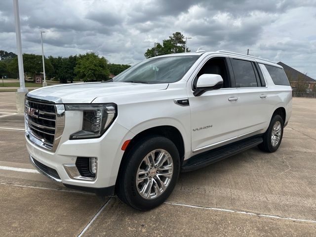 White Frost Tricoat 2021 GMC Yukon XL SLT RWD SUV / Crossover 4X2