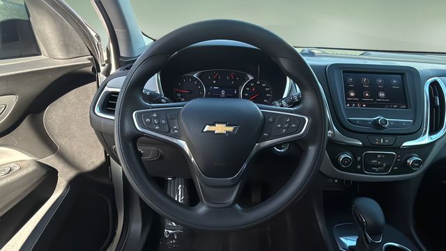 Used 2022 White Chevrolet LS image 11
