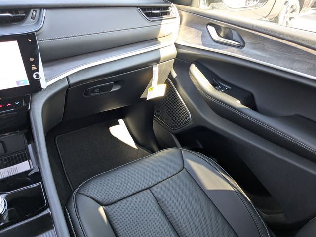 2026 Jeep Grand Cherokee L Limited 4x2