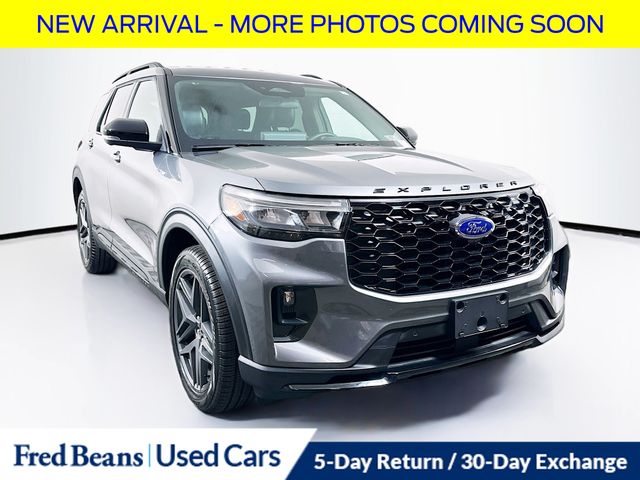 Carbonized Gray Metallic 2026 Ford Explorer ST-Line AWD SUV / Crossover All-Wheel Drive Automatic
