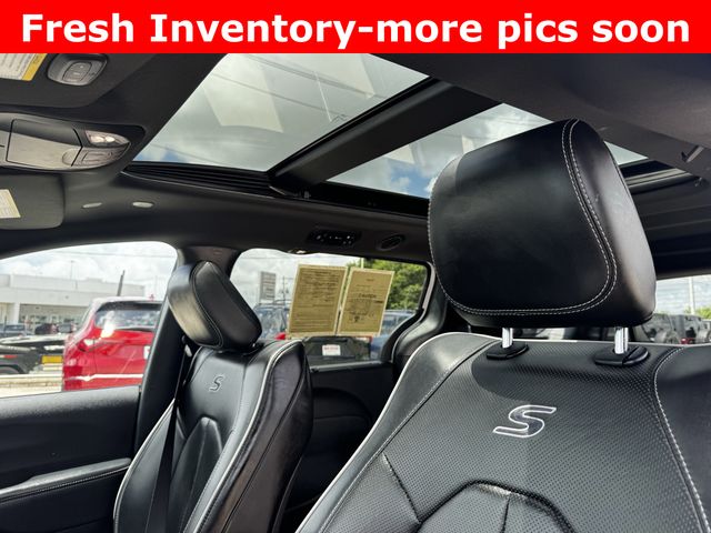 2025 Chrysler Pacifica Limited White at Big Star Chrysler Jeep Dodge Ram 