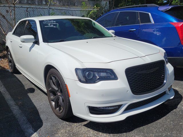 Bright White Clearcoat 2022 Chrysler 300 Sedan Rear-Wheel Drive 8-Speed Automatic