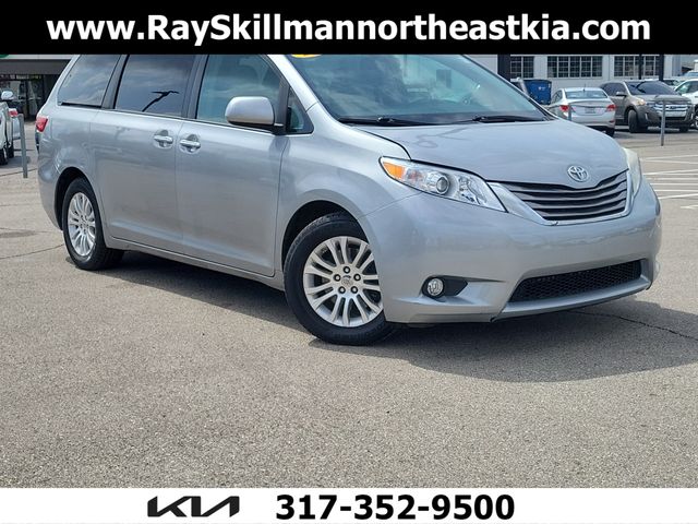 2015 Toyota Sienna Minivan 6-Speed Automatic Overdrive