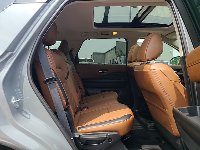 Used 2024 Nissan Pathfinder SUV