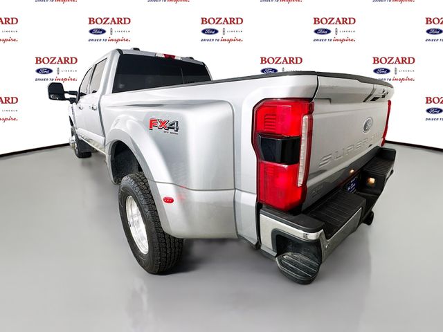 2024 Silver Metallic Ford F-350SD Lariat 4X4 Truck