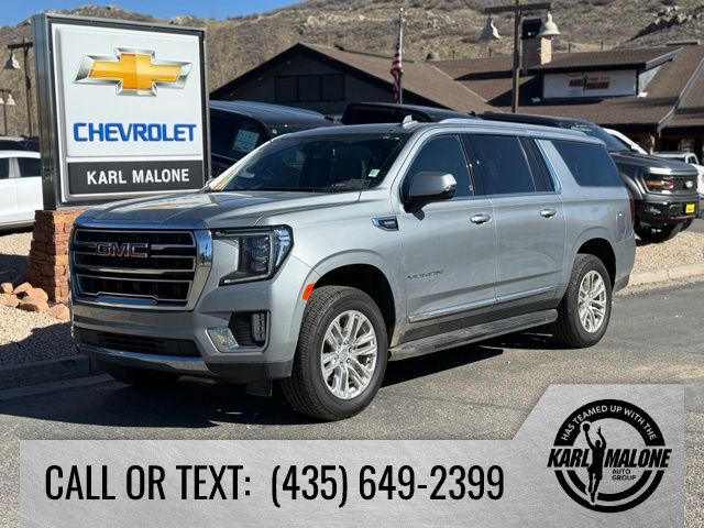 Gray 2024 GMC Yukon XL SLT 4WD SUV / Crossover Four-Wheel Drive