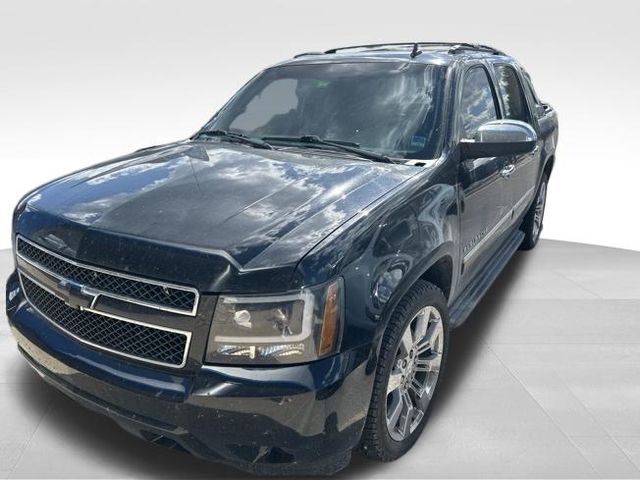 Black 2012 Chevrolet Avalanche Pickup Truck Four-Wheel Drive 6-Speed Automatic