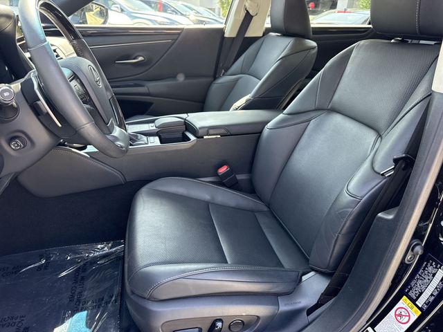 2019 Lexus ES - $30,998