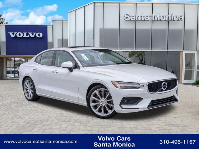 2021 Volvo S60 T6 Momentum AWD