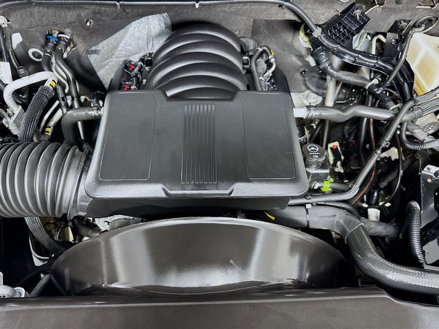 Used 2025 White Chevrolet LT image 30