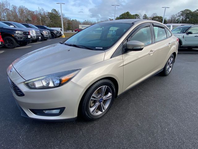 2017 Ford Focus SE 11