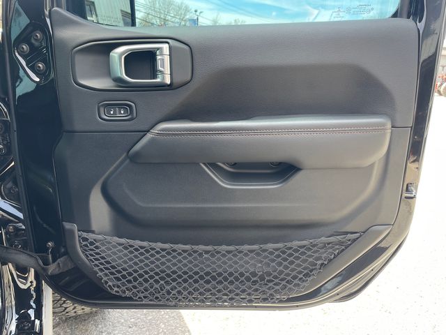 2023 Jeep Wrangler Rubicon 392 - Black Clearcoat exterior view 16