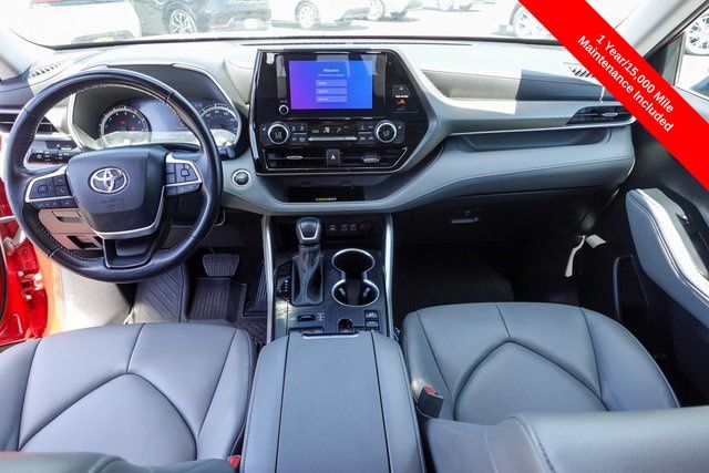 used 2023 Toyota Highlander car, priced at $34,099