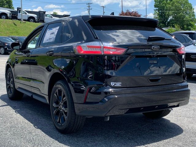 2024 Ford Edge SE 3