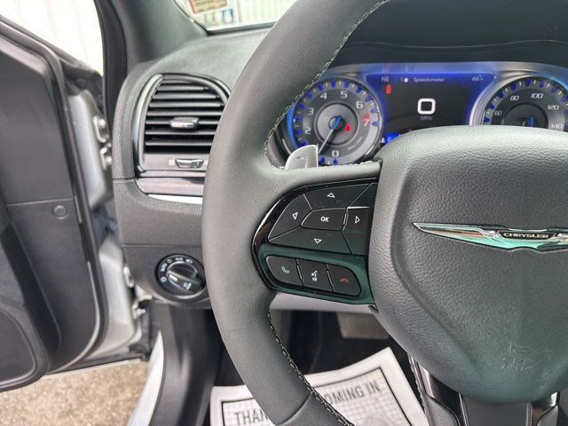 2023 Chrysler 300 S photo